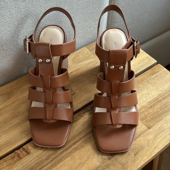 Marc Fisher Fynlee Leather Sandal - Picture 2 of 4
